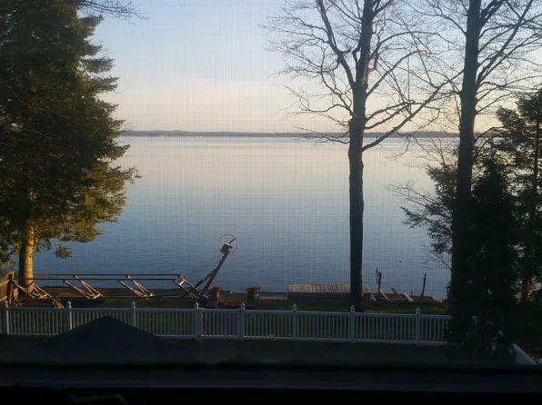 1576 S Lake Mitchell Dr, Cadillac, MI 49601