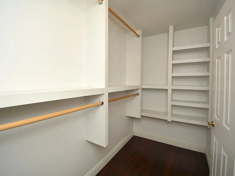 205 Beechwood Ln — Photo 16