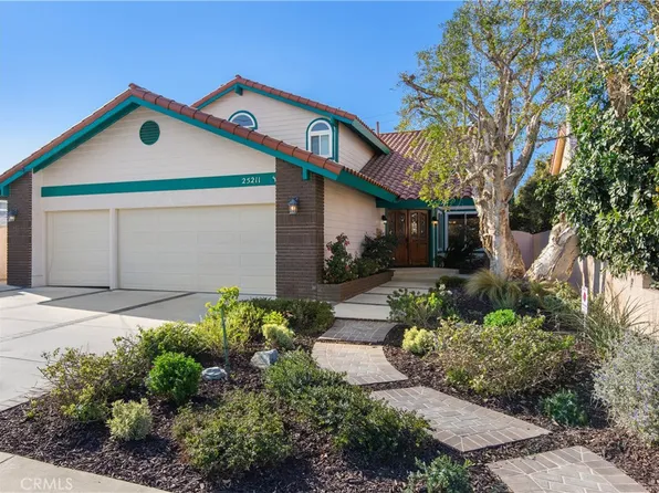 25211 Eshelman Ave, Lomita, CA 90717