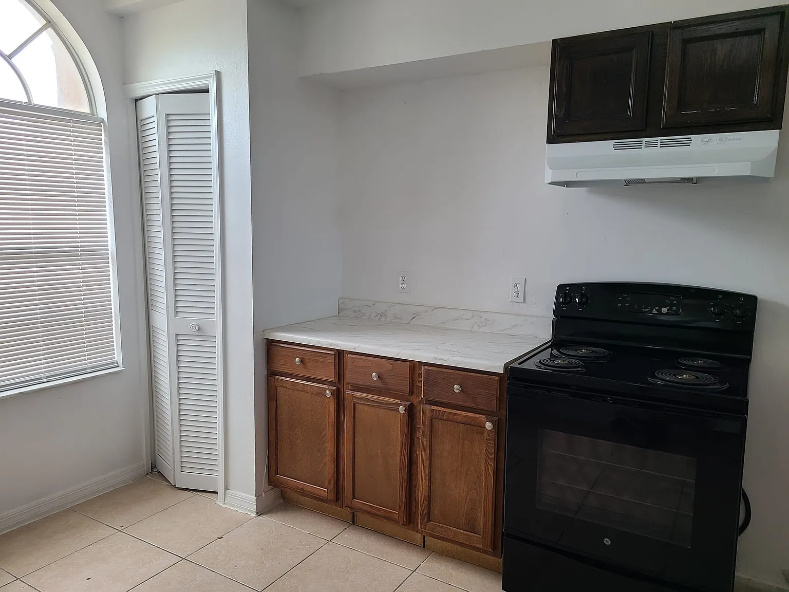 3 bed, 1499 sqft, $2,000 — Photo 3