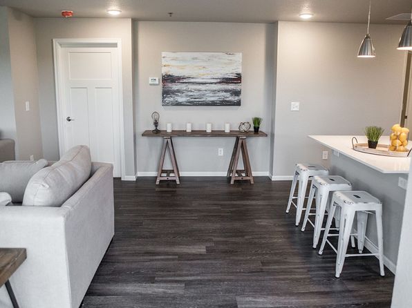 Grand Crossing, 45 W Jefferson St APT 118, Waterloo, IA 50701
