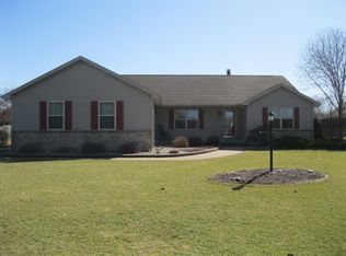 22 Sand Lake Rd, Monticello, IL 61856