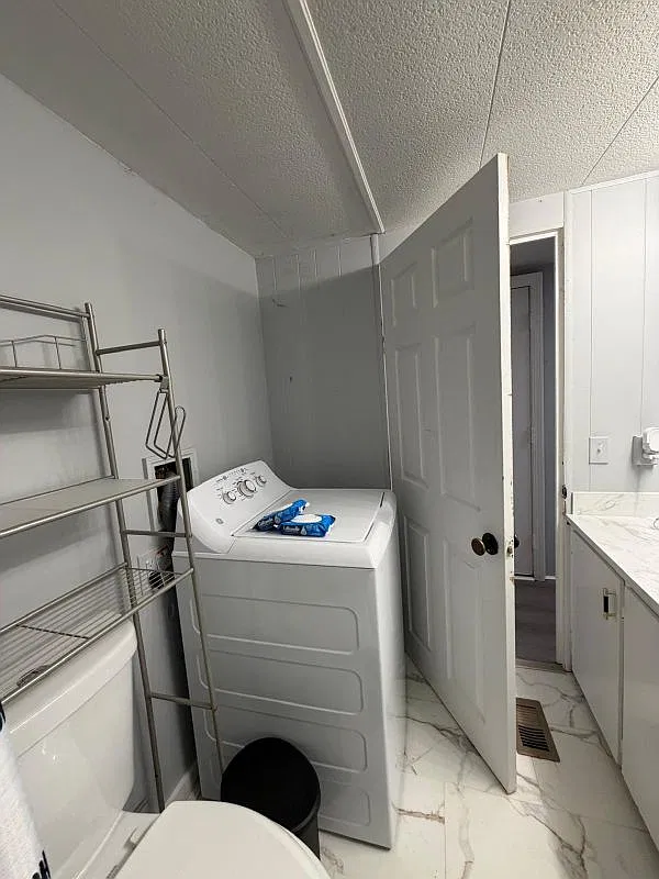 2 bed, 1.0 bath, 600 sqft, $1,795 — Photo 2