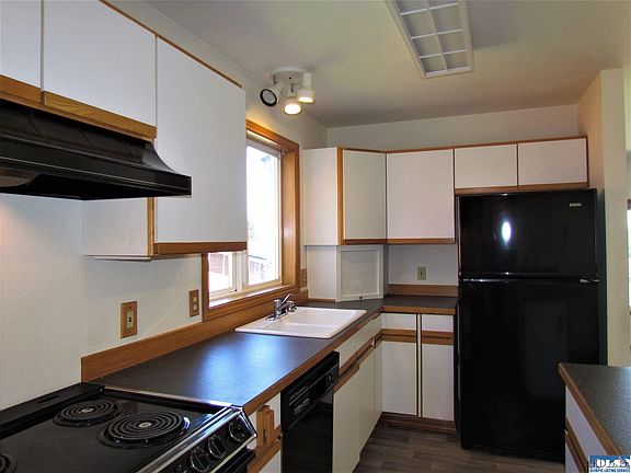 5th image of 1135 E Craig Ave