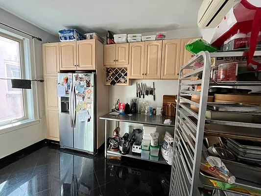 Rented by Voro, LLC | media 2