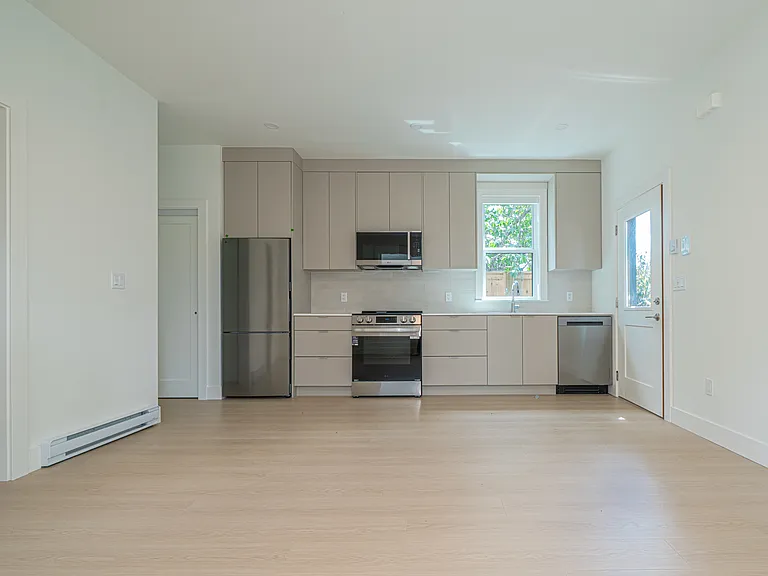 10CoachHouse-4_06122026