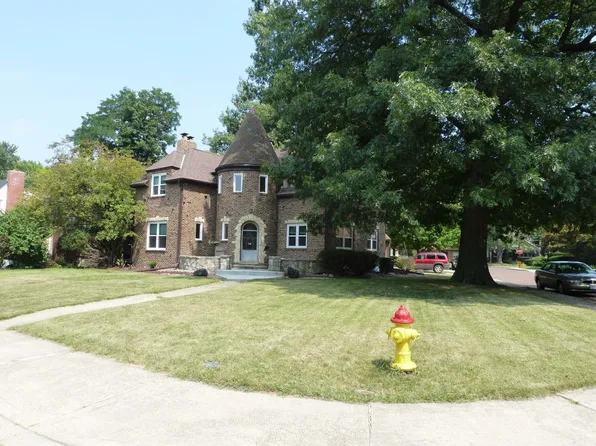 2528 W Moss Ave, Peoria, IL 61604