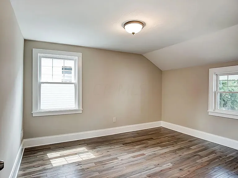 895 S Champion Ave — Photo 13