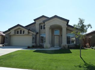 5221 Au Chocolat Dr, Bakersfield, CA