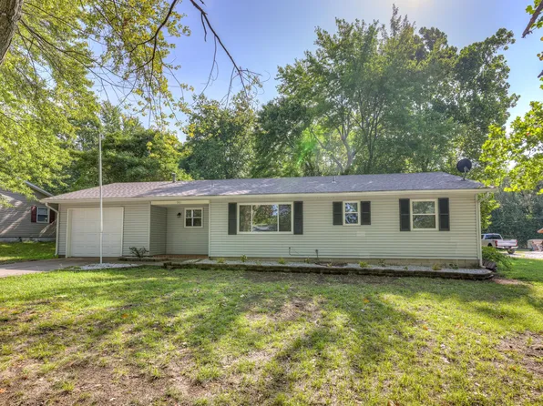 901 N Tennessee Avenue, Carterville, MO 64835