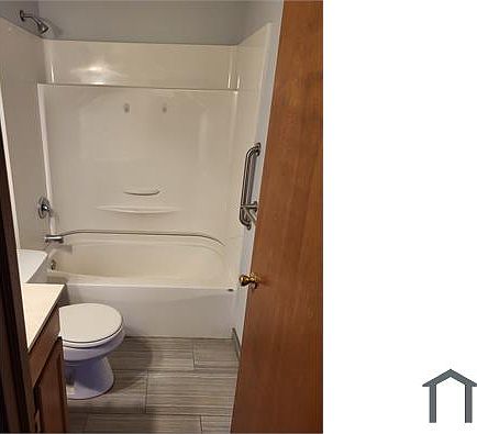 2nd image of 3128 Prial Ave #1