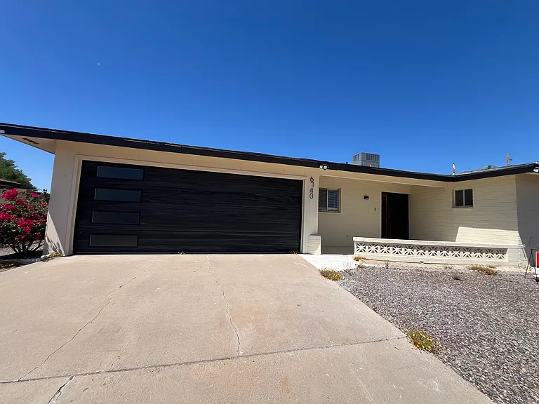 E Adobe St — Photo 2