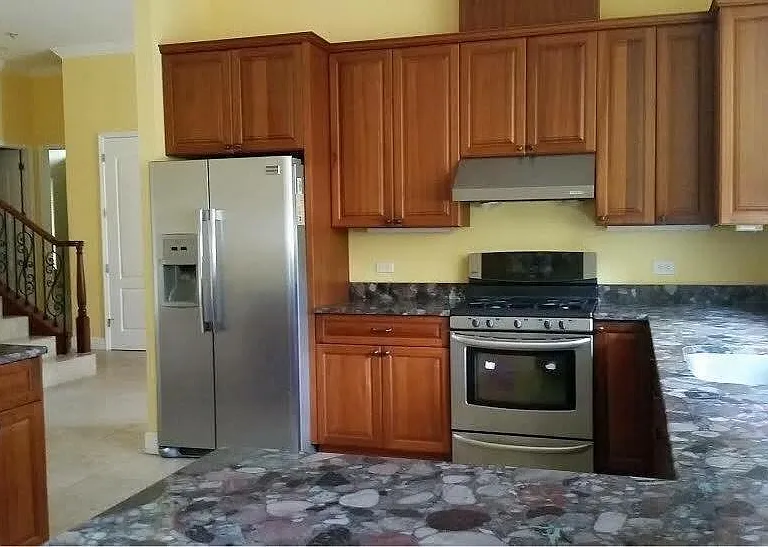 1974 Freedom Dr — Photo 6