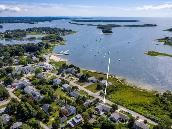 32 Cove Lane, Pocasset, MA 02559