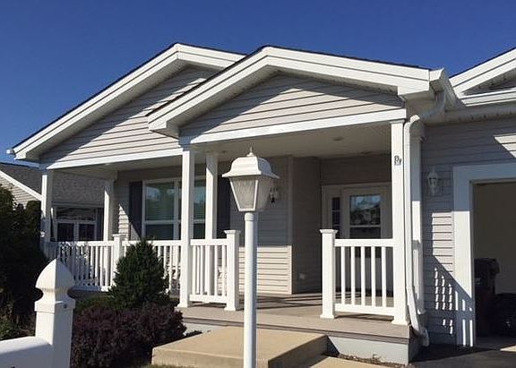2nd image of 1411 Equestrian Dr