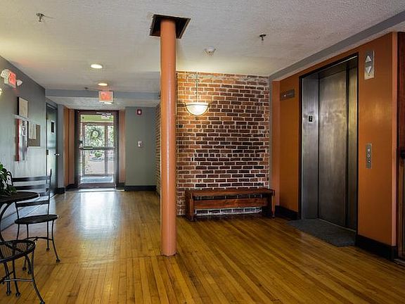 4th image of 494 Woonasquatucket Ave #1