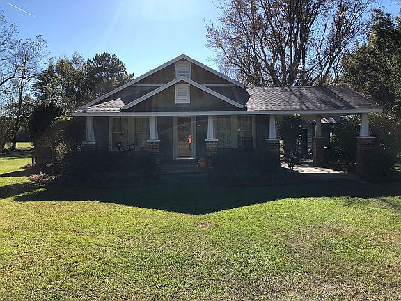 Front porch with swing 