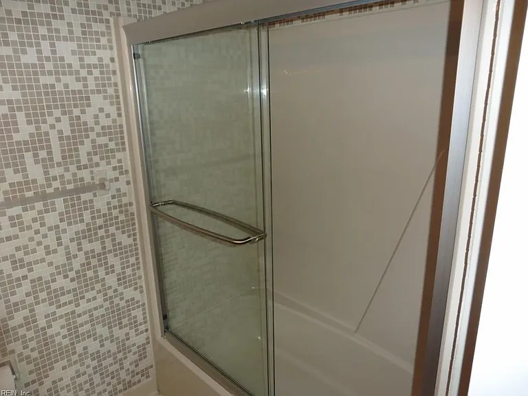 2368 Bays Edge Ave — Photo 15