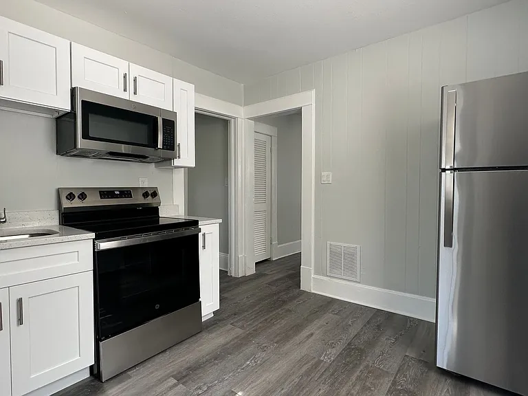 126 E Concord St #C — Photo 14