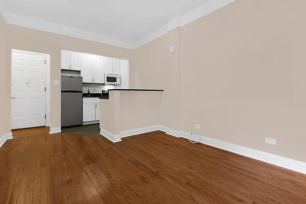 Rented by Cooper & Cooper Real Estate | media 29