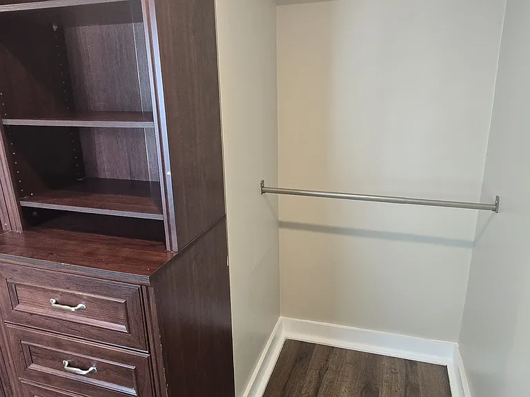 15-17 Central St #4 — Photo 7