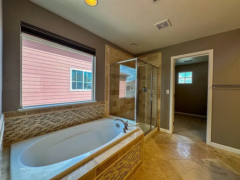12183 Coral Burst Ln — Photo 27