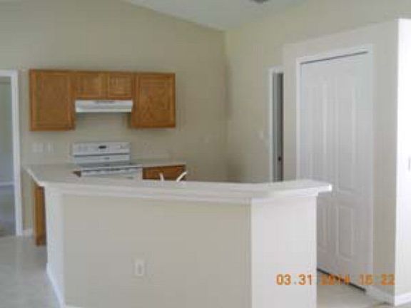 4th image of 11 Pinetree Dr