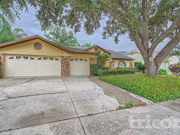 2nd image of 2714 Crestfield Dr
