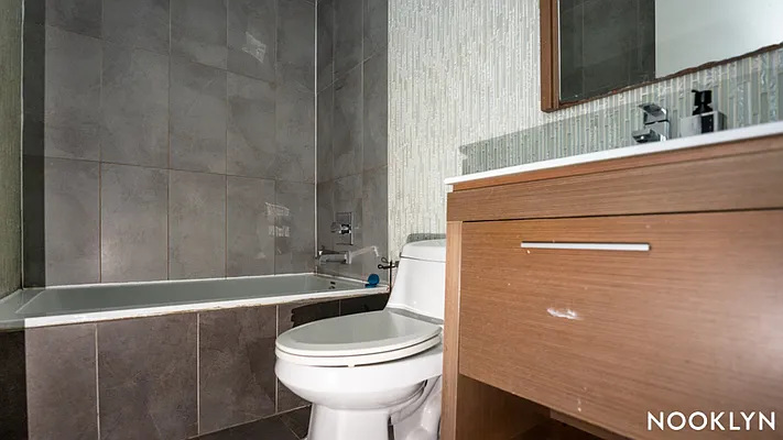 Rented by Nooklyn NYC LLC | media 21