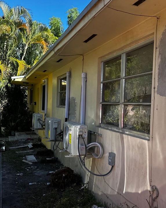 2nd image of 95-97 NE 168th St