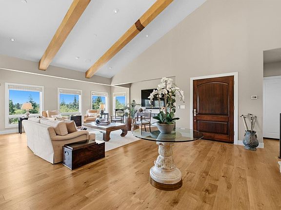 4th image of 178 Westgate Drive