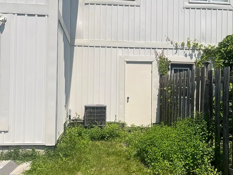 25 Haverhill Cres — Photo 26