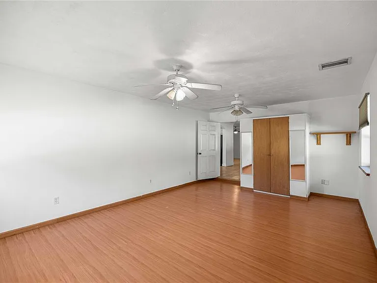 3821 SW 7th Avenue Rd — Photo 27