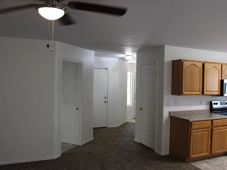 2568 W Tanner Ranch Rd — Photo 5