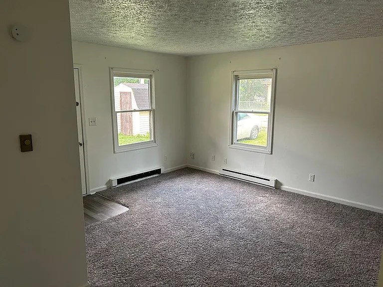 117 Murdock St — Photo 4