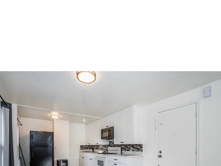 30 N 1st St #2 — Photo 4