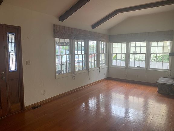 2nd image of 604 Westbourne St