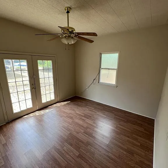 2104 Terrace Dr — Photo 7