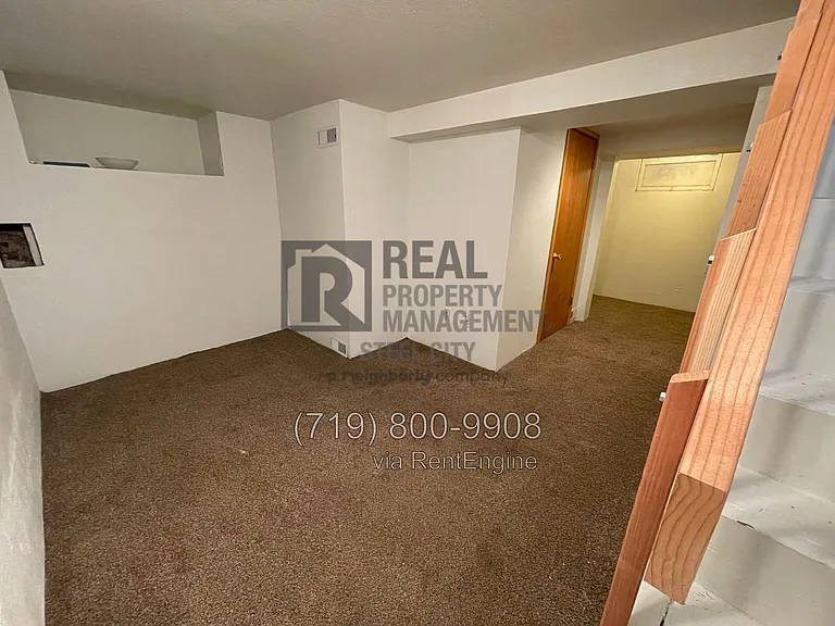 1119 Jackson St — Photo 11