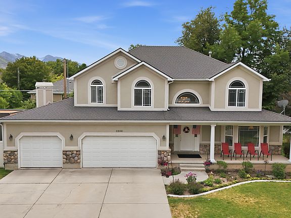 2nd image of 2208 E Fisher Ln