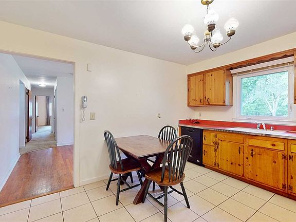 5th image of 8 Homer Pl