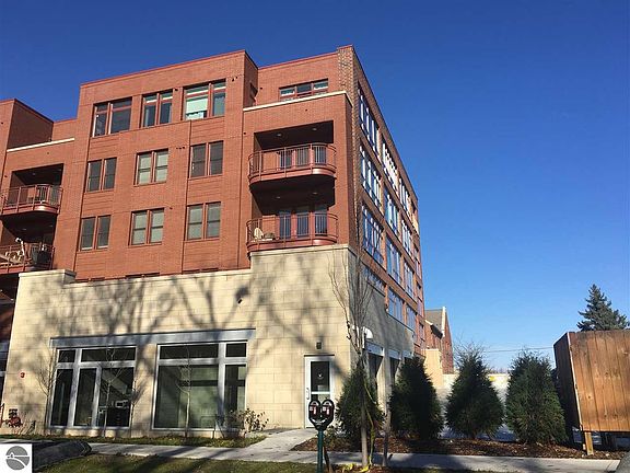 2nd image of 215 Washington St #22