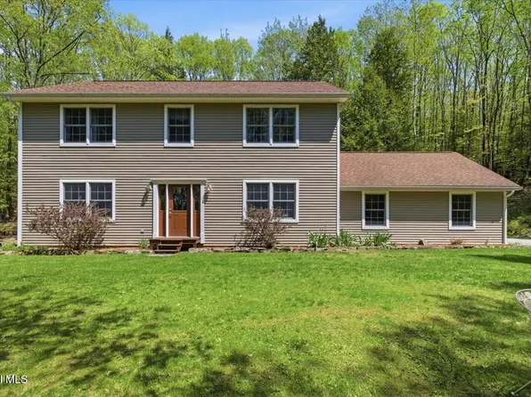 674 Momrow Road, Averill Park, NY 12153