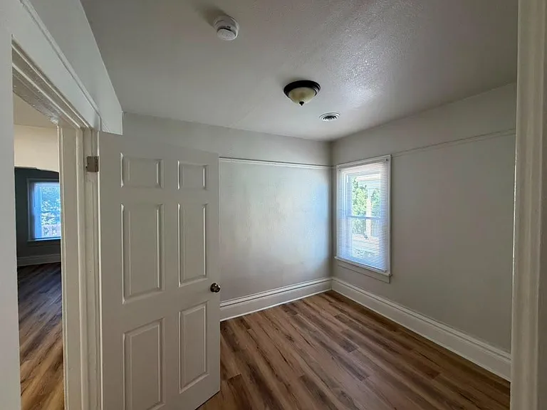 Unit Photo