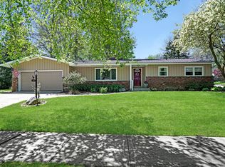 2111 Radcliff Ave SE, Grand Rapids, MI 49546
