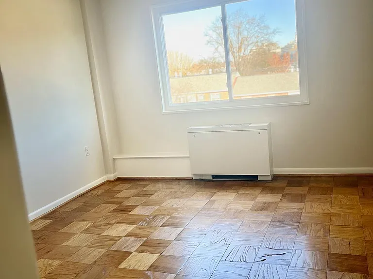 4800 Chevy Chase Dr #404 — Photo 11