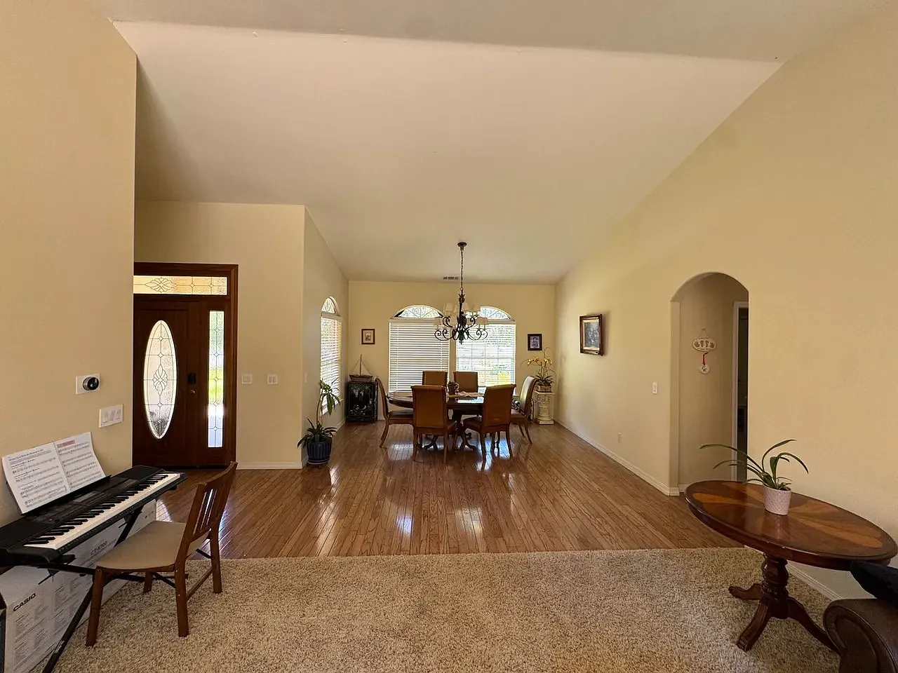 2 bed, 2387 sqft, $2,700 — Photo 3