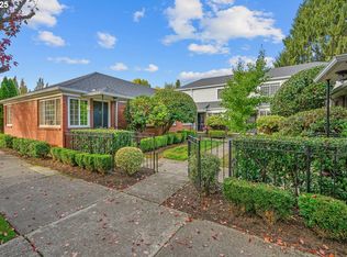 2105 NE Everett St APT 3, Portland, OR 97232