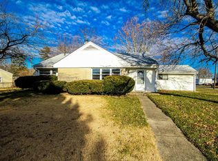 1152 E Buena Vista Ave, Decatur, IL 62521