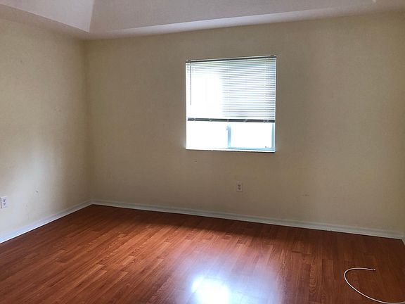 3rd image of 1516 SE 31st Ct